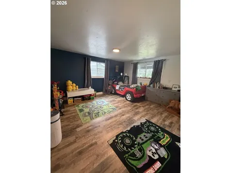 6974 Glacier Drive Springfield OR 97478