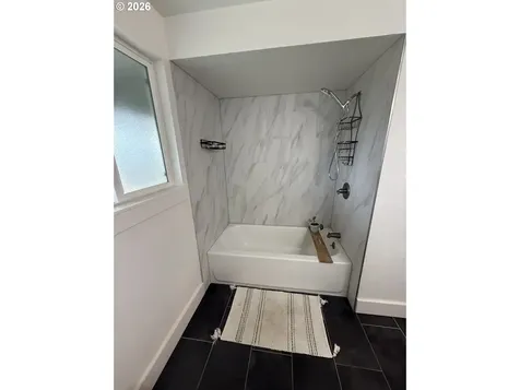 6974 Glacier Drive Springfield OR 97478