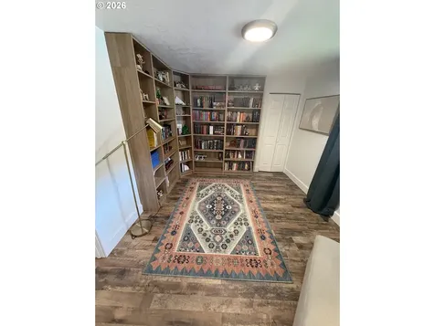 6974 Glacier Drive Springfield OR 97478