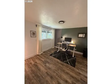 6974 Glacier Drive Springfield OR 97478