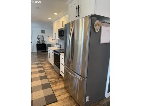 6974 Glacier Drive Springfield OR 97478