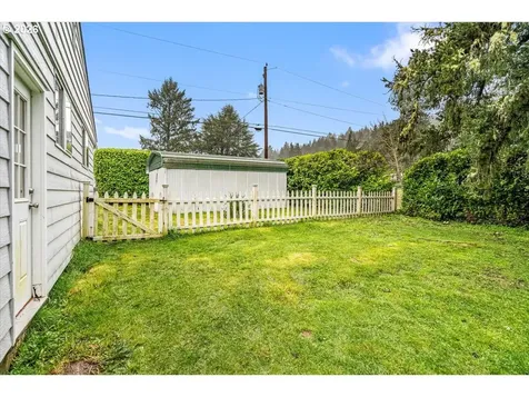 45777 SW Maple Lane Gaston OR 97119