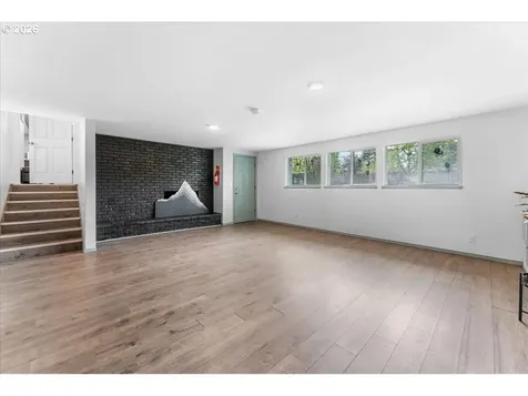 948 NE Queens Lane Hillsboro OR 97124