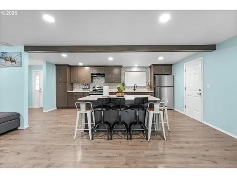 948 NE Queens Lane Hillsboro OR 97124
