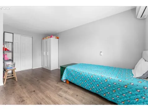 948 NE Queens Lane Hillsboro OR 97124