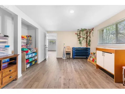 948 NE Queens Lane Hillsboro OR 97124