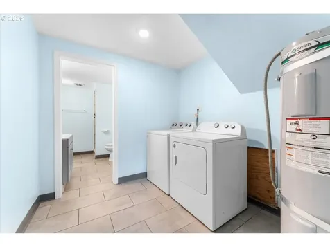 948 NE Queens Lane Hillsboro OR 97124