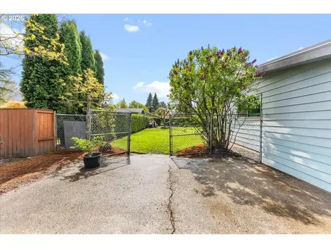 948 NE Queens Lane Hillsboro OR 97124