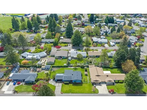 948 NE Queens Lane Hillsboro OR 97124