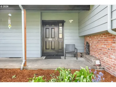 948 NE Queens Lane Hillsboro OR 97124