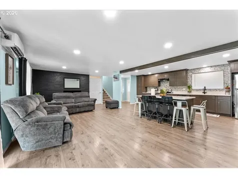 948 NE Queens Lane Hillsboro OR 97124