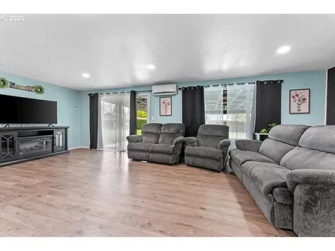 948 NE Queens Lane Hillsboro OR 97124