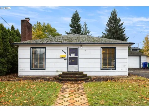 8730 NE Davis Street Portland OR 97220