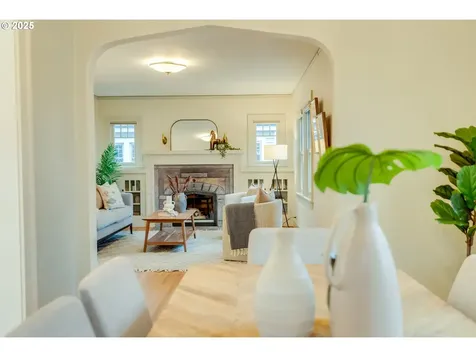 2014 SE 59th Avenue Portland OR 97215