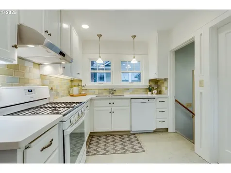 2014 SE 59th Avenue Portland OR 97215