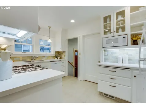 2014 SE 59th Avenue Portland OR 97215