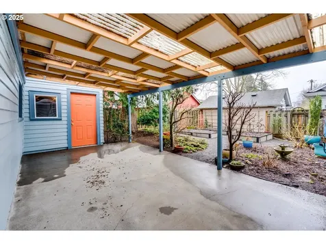 2014 SE 59th Avenue Portland OR 97215