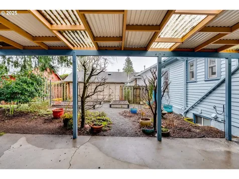 2014 SE 59th Avenue Portland OR 97215
