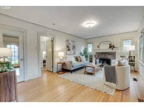 2014 SE 59th Avenue Portland OR 97215