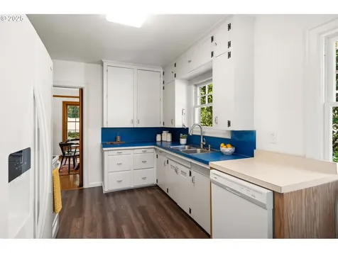 14629 NE Halsey Street Portland OR 97230