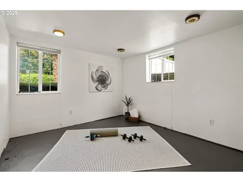 14629 NE Halsey Street Portland OR 97230