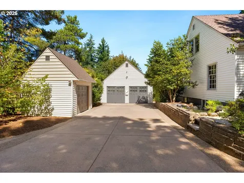 14629 NE Halsey Street Portland OR 97230