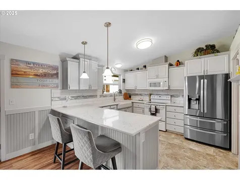 201 Shirley Street Molalla OR 97038