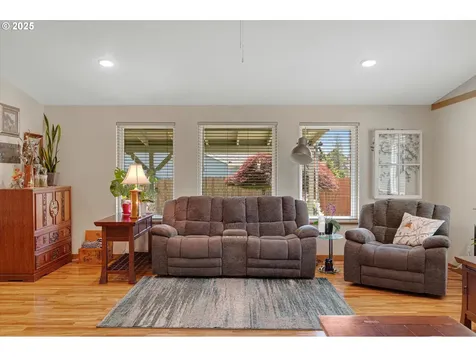 201 Shirley Street Molalla OR 97038