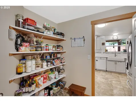 201 Shirley Street Molalla OR 97038