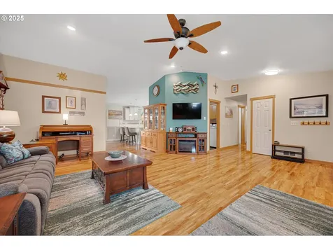 201 Shirley Street Molalla OR 97038