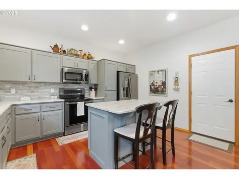 38791 Sawyer Street Sandy OR 97055