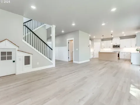 2205 NW 69th Street Vancouver WA 98660