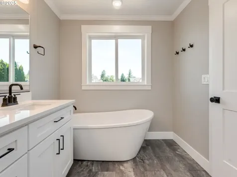 2205 NW 69th Street Vancouver WA 98660