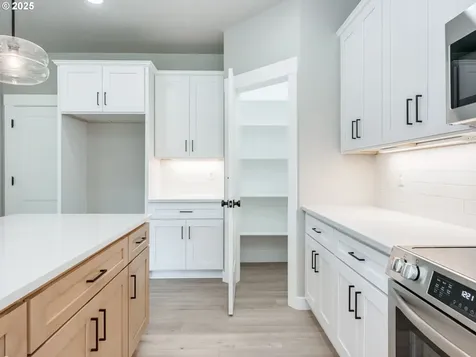 2205 NW 69th Street Vancouver WA 98660