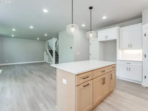 2205 NW 69th Street Vancouver WA 98660