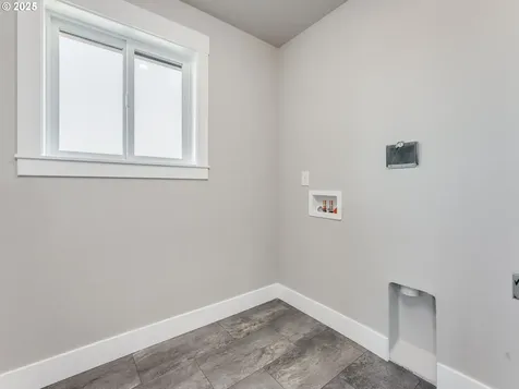 2205 NW 69th Street Vancouver WA 98660