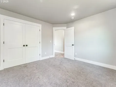 2205 NW 69th Street Vancouver WA 98660
