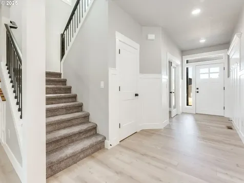 2205 NW 69th Street Vancouver WA 98660