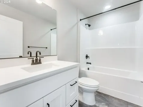 2205 NW 69th Street Vancouver WA 98660