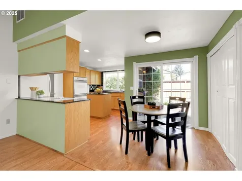 2080 Ridgeway Drive Eugene OR 97401