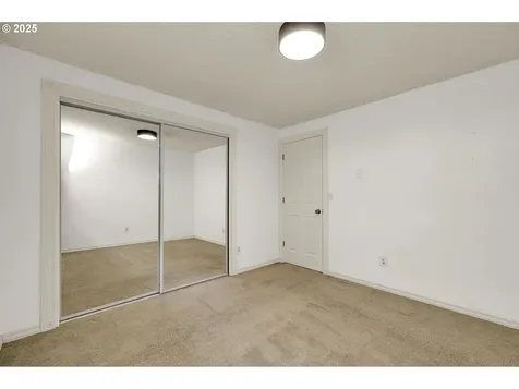 2080 Ridgeway Drive Eugene OR 97401