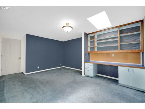2080 Ridgeway Drive Eugene OR 97401