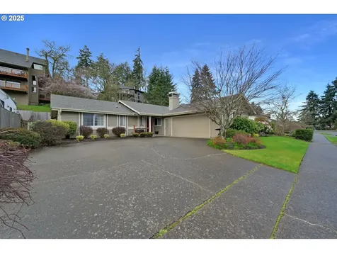 2080 Ridgeway Drive Eugene OR 97401