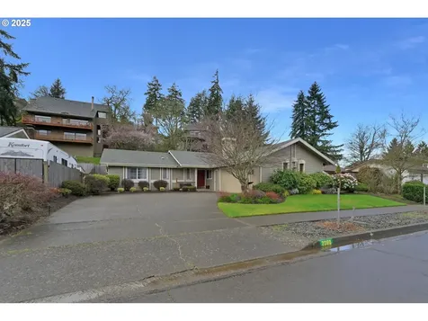 2080 Ridgeway Drive Eugene OR 97401
