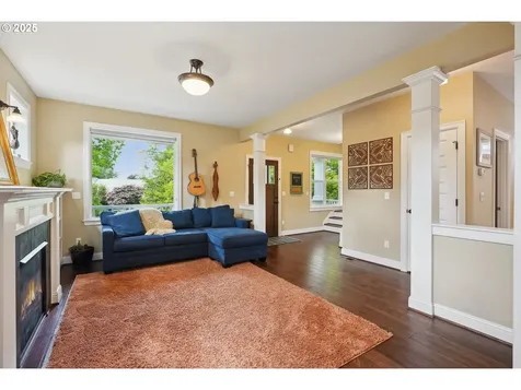 160 NE Bryant Street Portland OR 97211