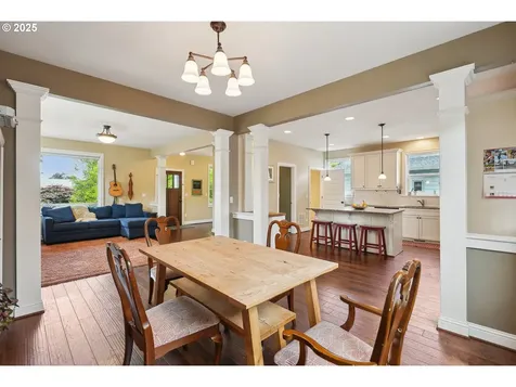 160 NE Bryant Street Portland OR 97211