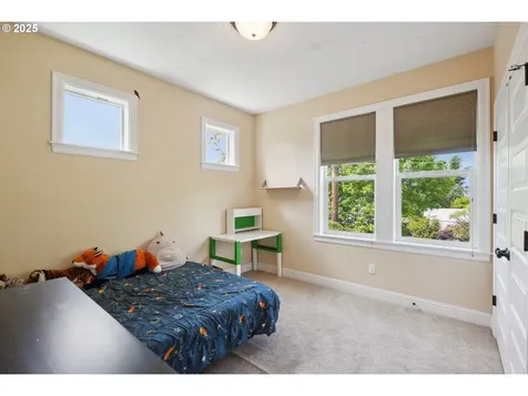 160 NE Bryant Street Portland OR 97211