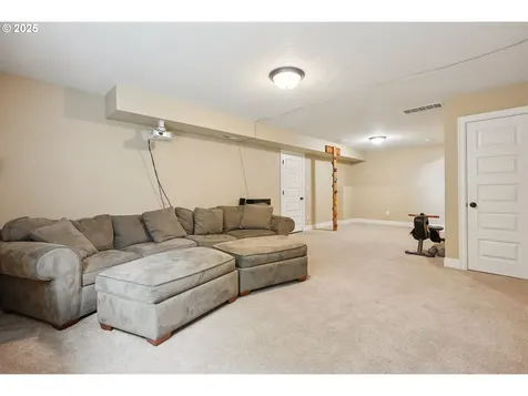 160 NE Bryant Street Portland OR 97211
