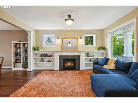 160 NE Bryant Street Portland OR 97211