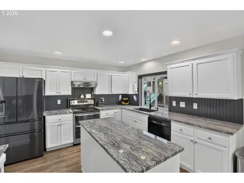 34703 Alpine Avenue St. Helens OR 97051